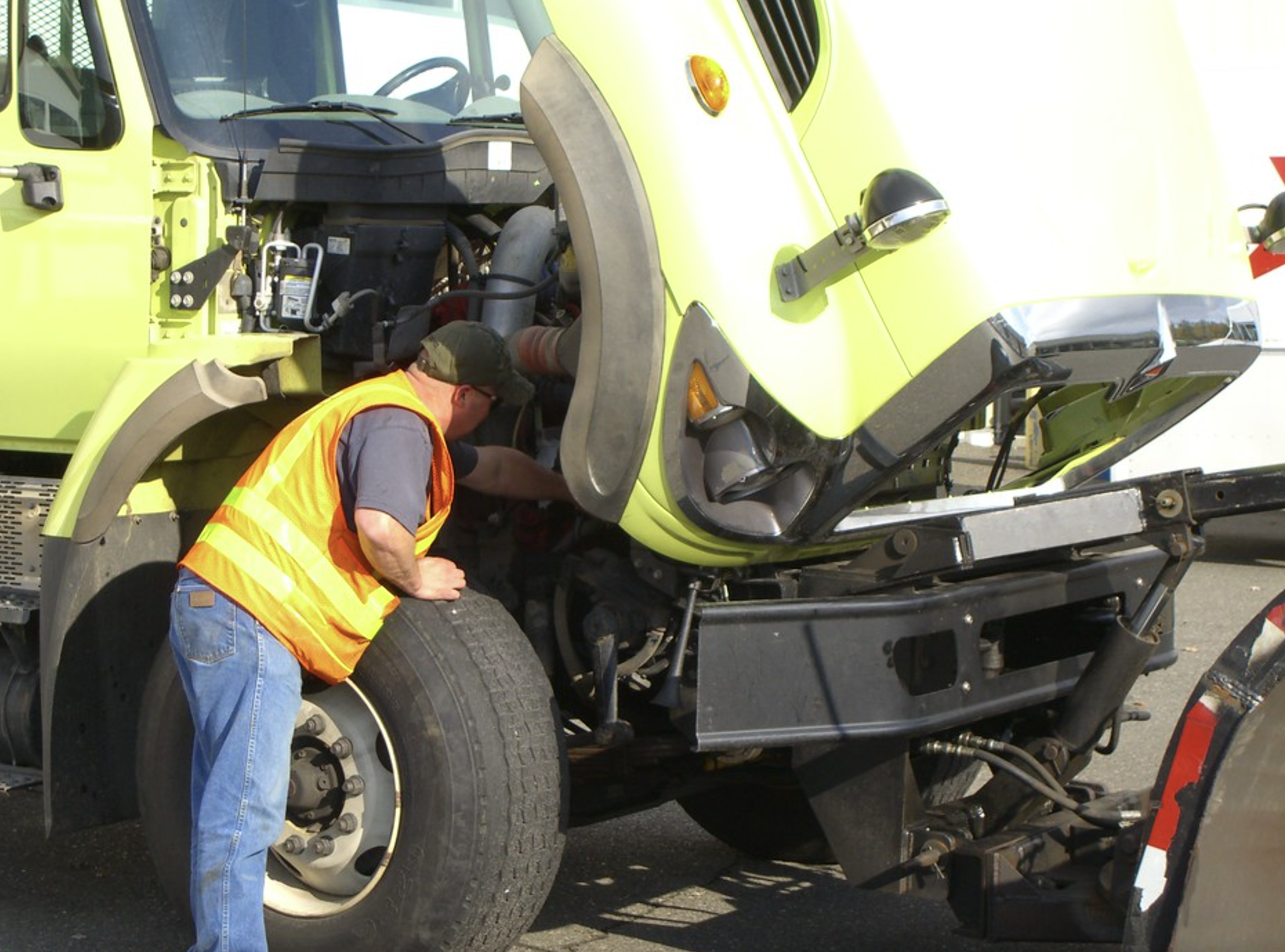 this image shows on-site truck repair in Vallejo, CA